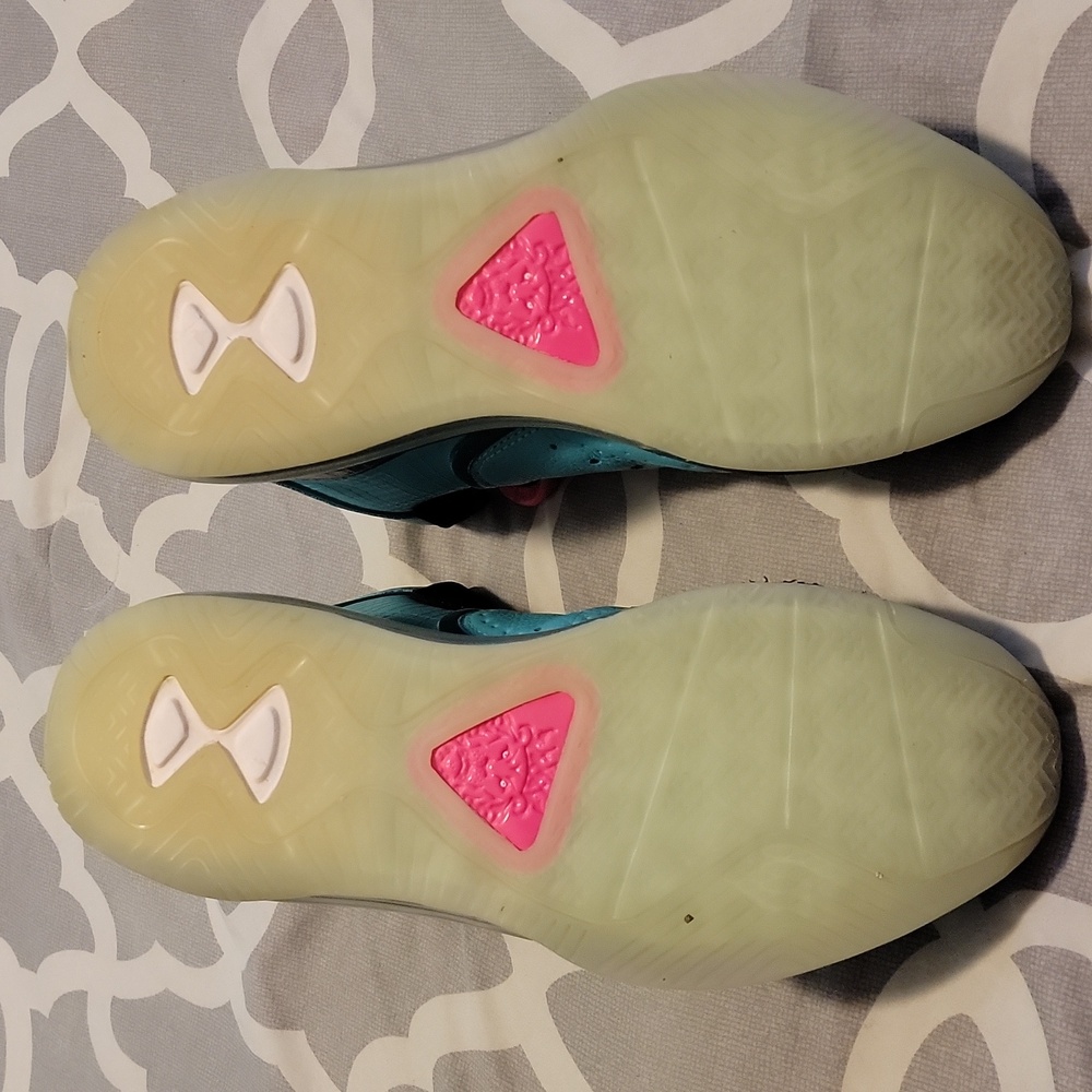 Lebron 8 South Beach Men's size 9.5 - Picture 5 of 5